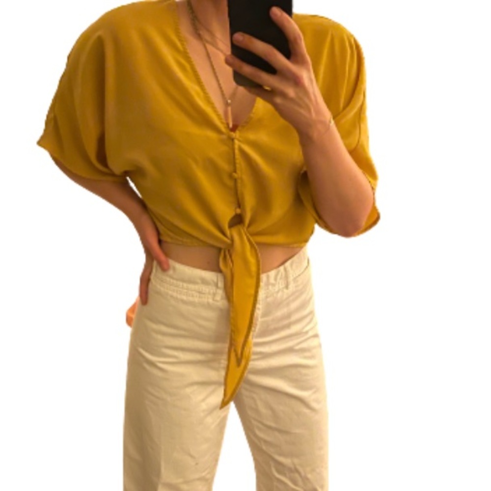 Forever 21 yellow cropped tie blouse short sleeve size small
